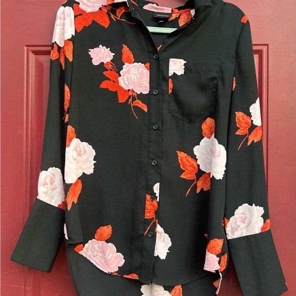 Who What Wear Black floral top size small - Picture 2 of 6